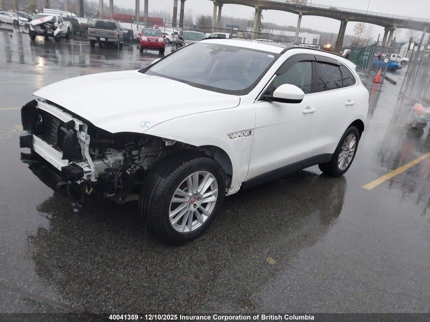 SADCK2FN8JA328580 2018 JAGUAR F-PACE photo no. 2