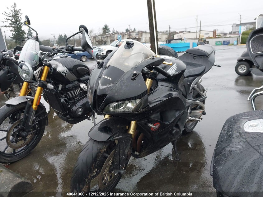 JH2PC4056CK500009 2012 HONDA CBR photo no. 2