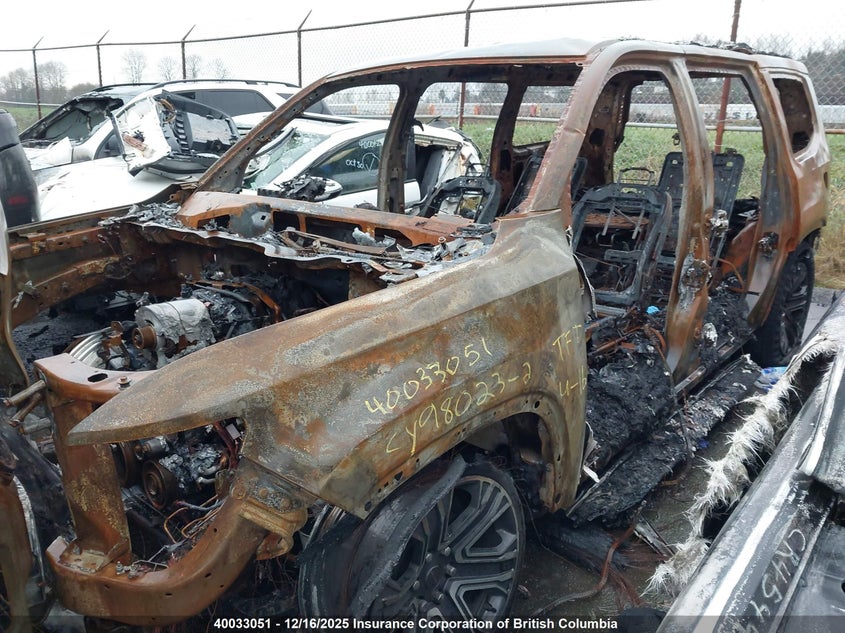 1C4SJVDT1NS178907 2022 JEEP GRAND WAGONEER photo no. 2