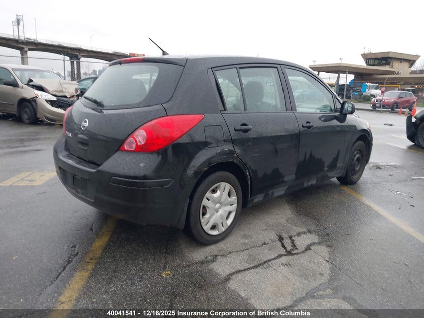 3N1BC1CP0BL373739 2011 NISSAN VERSA photo no. 4