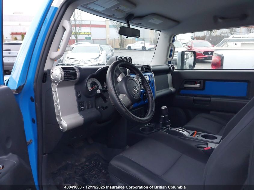 JTEBU11F470033451 2007 TOYOTA FJ CRUISER photo no. 5