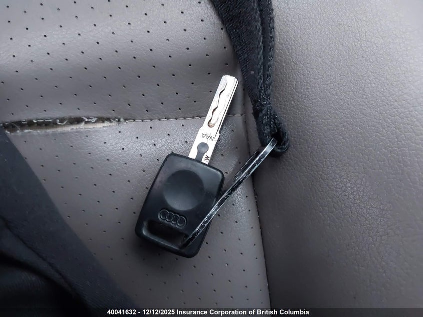 WAUDC68DX1A087272 2001 AUDI A4 photo no. 11