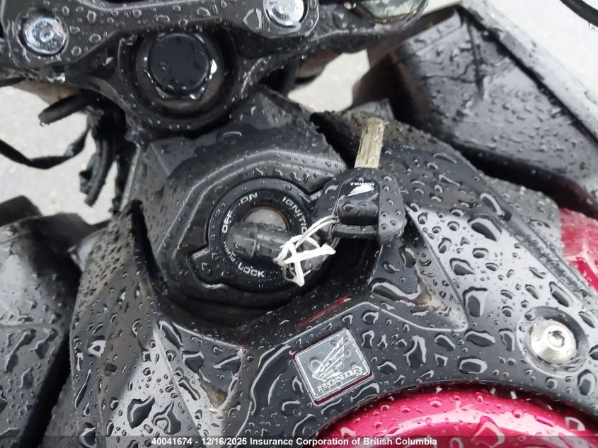 MLHRH026XK5000057 2019 HONDA CB photo no. 11