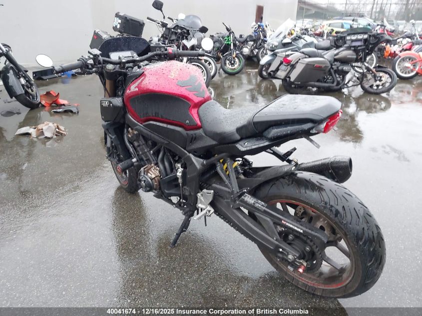 MLHRH026XK5000057 2019 HONDA CB photo no. 3