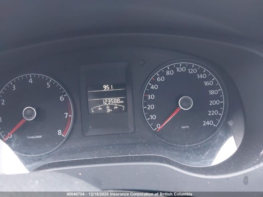 2011 Volkswagen Jetta S VIN: 3VW2K7AJ2BM366560 Lot: 40040704