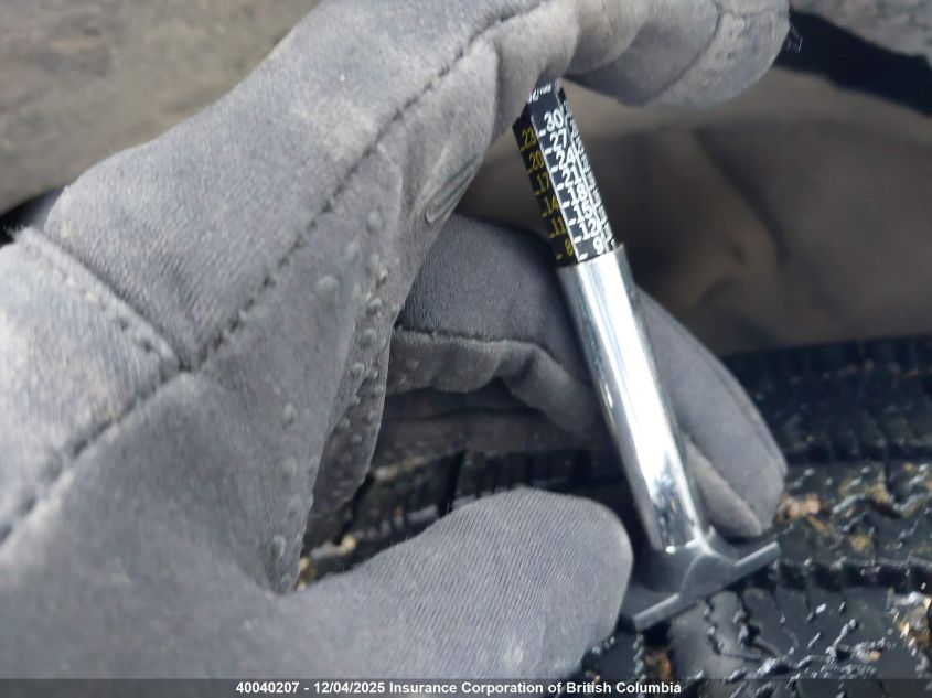 2008 Pontiac Torrent VIN: 2CKDL33F586060135 Lot: 40040207