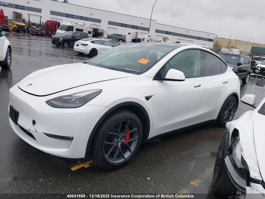 5YJYGDEF2MF202221 2021 TESLA MODEL Y photo no. 2