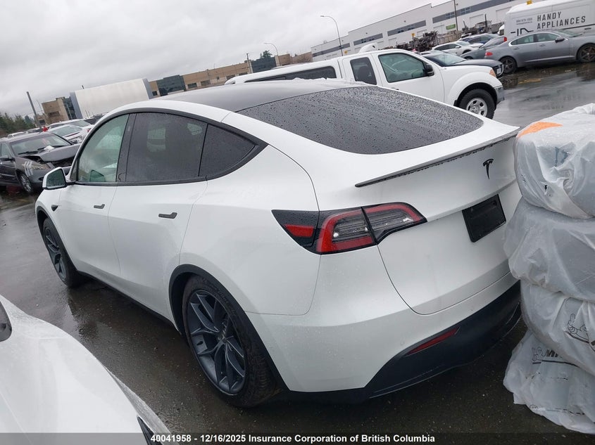 5YJYGDEF2MF202221 2021 TESLA MODEL Y photo no. 3