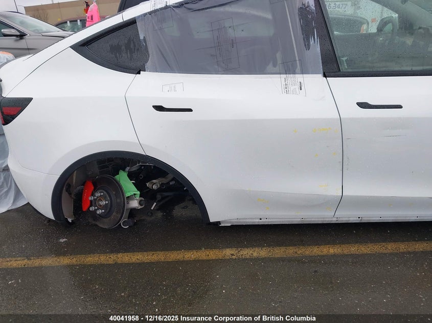 5YJYGDEF2MF202221 2021 TESLA MODEL Y photo no. 6