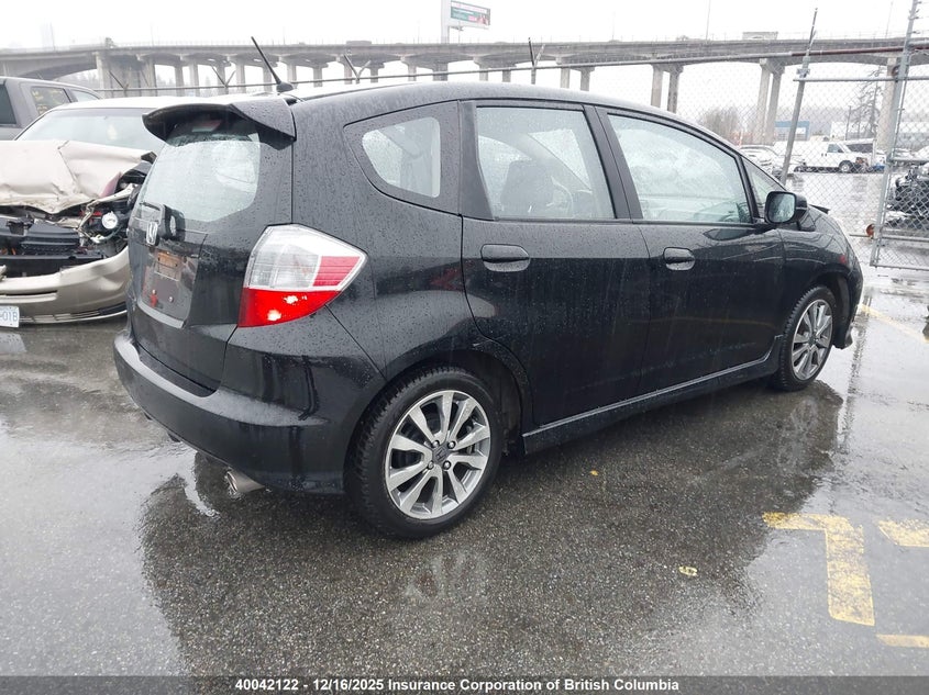 LUCGE8H77E3005259 2014 HONDA FIT photo no. 4
