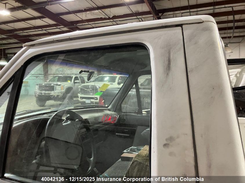 1995 Ford F150 VIN: 2FTEF15Y5SCA16215 Lot: 40042136