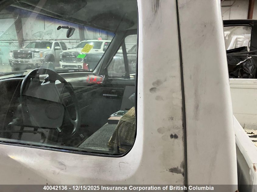 1995 Ford F150 VIN: 2FTEF15Y5SCA16215 Lot: 40042136