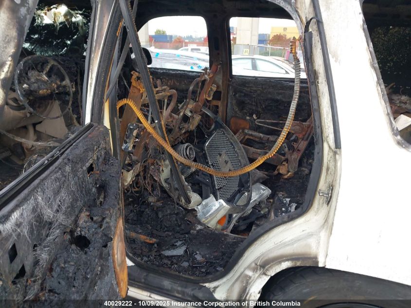 2004 GMC Yukon Denali Denali VIN: 1GKEK63U54J245060 Lot: 40029222