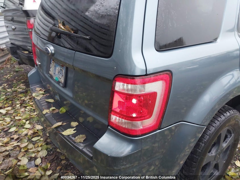 1FMCU0D79BKA01580 2011 FORD ESCAPE photo no. 4
