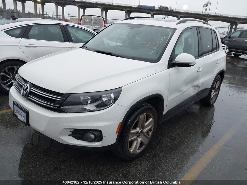 WVGJV7AX5GW579497 2016 VOLKSWAGEN TIGUAN photo no. 2