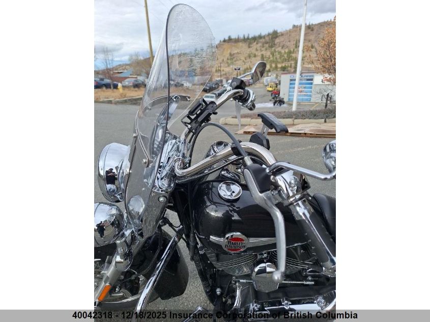 2017 Harley-Davidson Flstc Heritage Softail Classic VIN: 5HD1BWVA6HB032252 Lot: 40042318