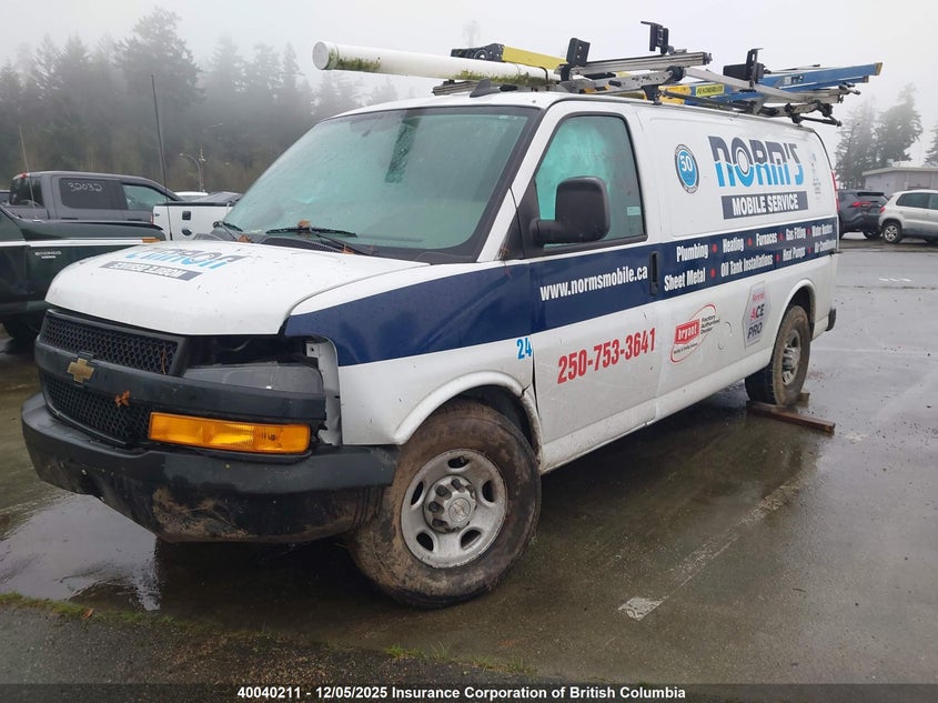 1GCWGAFP7J1343674 2018 CHEVROLET EXPRESS photo no. 2