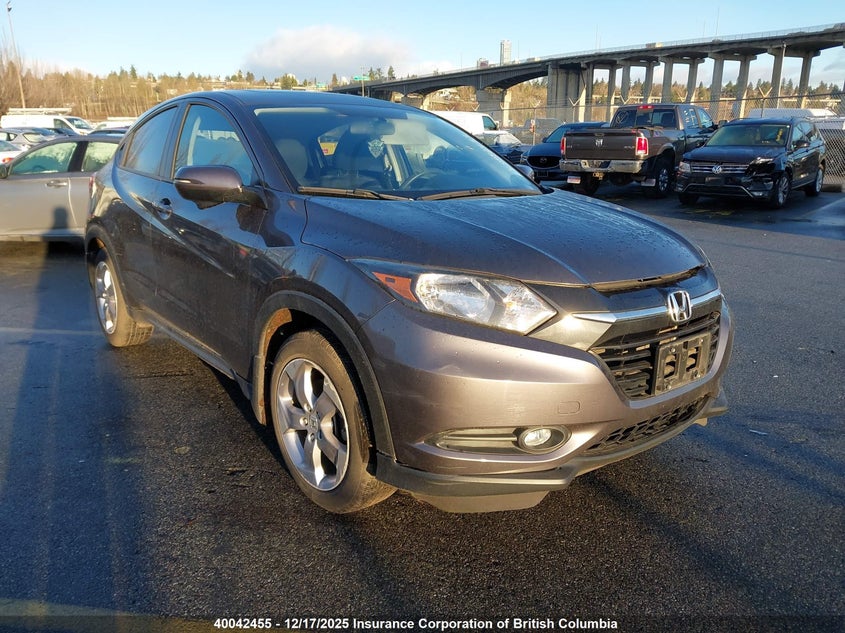 3CZRU5H58JM100915 2018 HONDA HR-V photo no. 12