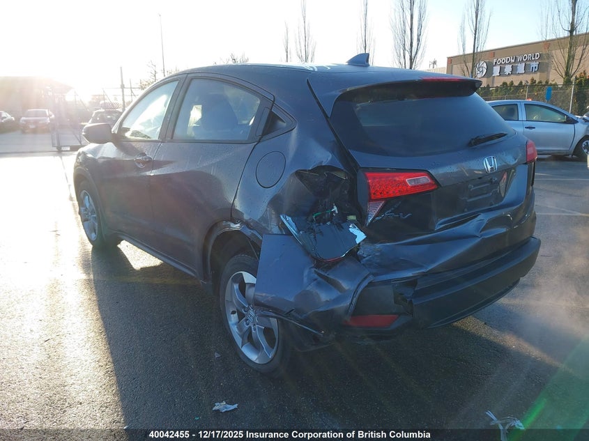 3CZRU5H58JM100915 2018 HONDA HR-V photo no. 3