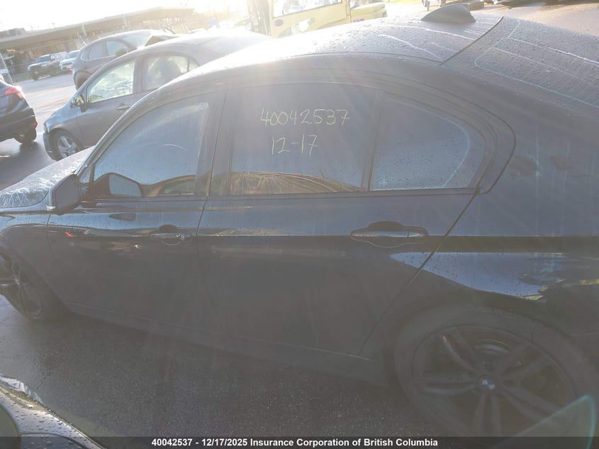 WBA8D9C58JA614337 2018 BMW 3ER photo no. 14
