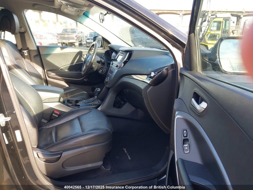 5XYZUDLB8HG453272 2017 HYUNDAI SANTA FE photo no. 5