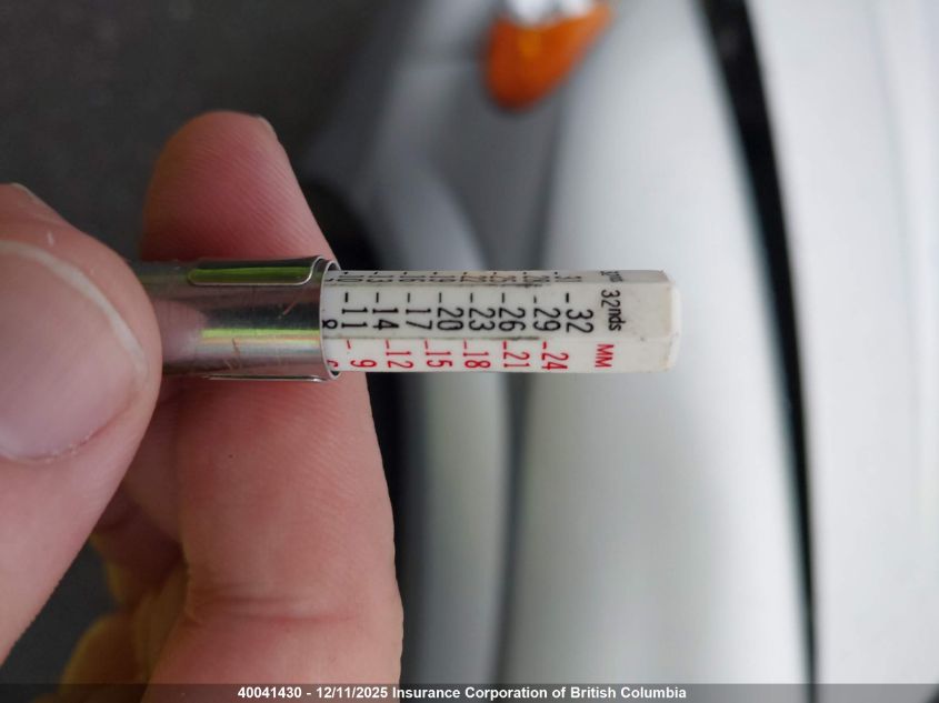 2004 Dodge Caravan Se VIN: 1D4GP25R04B517857 Lot: 40041430