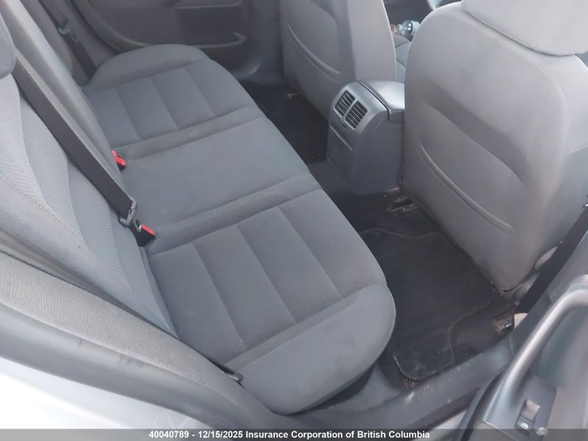 2008 Volkswagen Rabbit VIN: WVWDA71K38W107351 Lot: 40040789