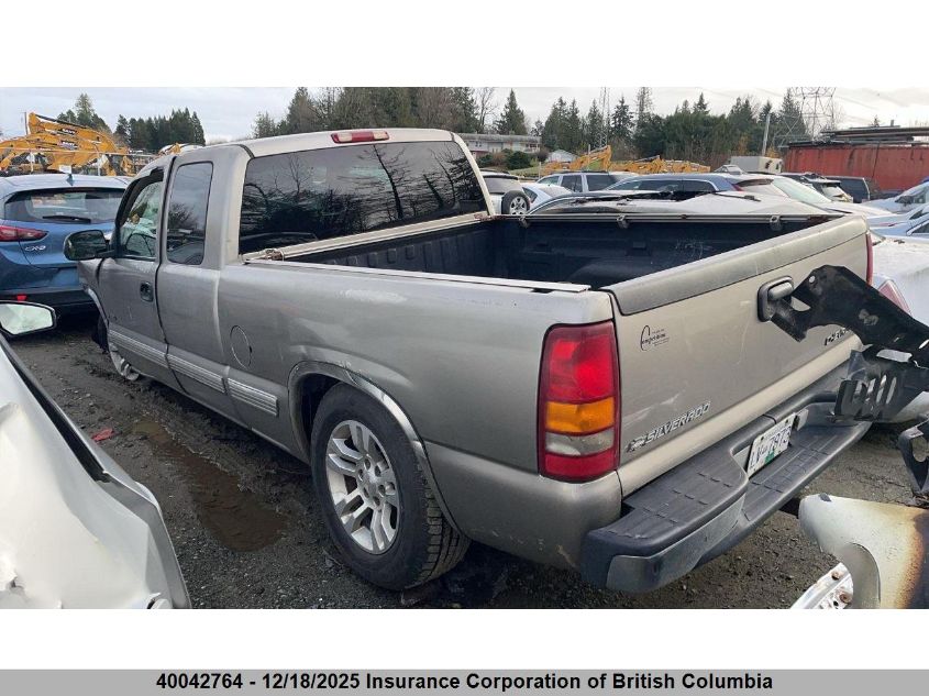 1999 Chevrolet Silverado C1500 VIN: 2GCEC19T9X1217335 Lot: 40042764