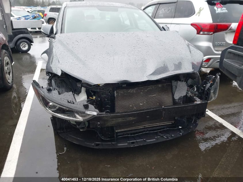 2017 Hyundai Elantra Se/Value/Limited VIN: KMHD84LFXHU207948 Lot: 40041453