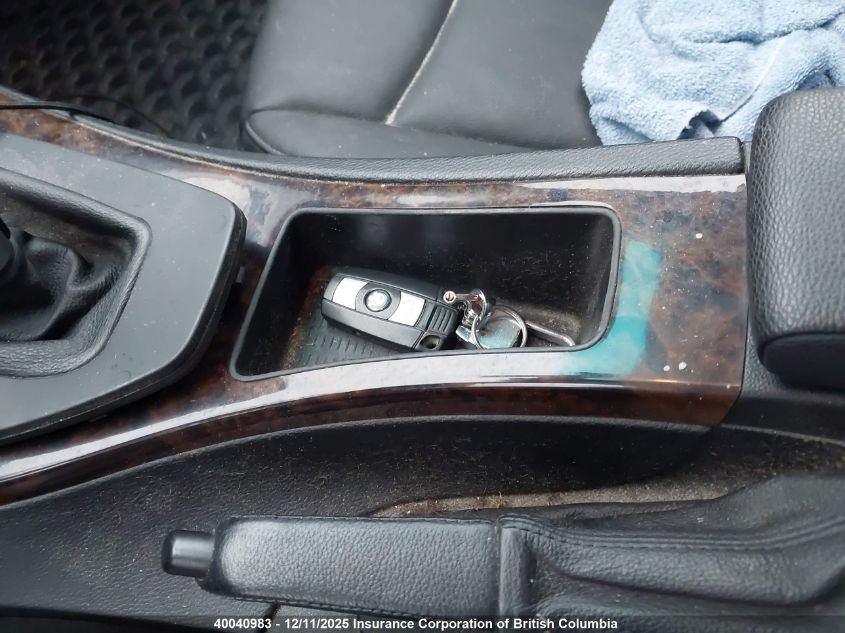 2006 BMW 325 I VIN: WBAVB135X6KX63926 Lot: 40040983