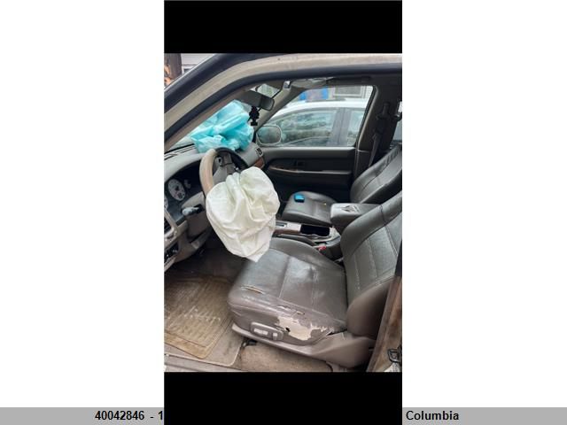 2003 Nissan Pathfinder Le/Se VIN: JN8DR09YX3W818292 Lot: 40042846