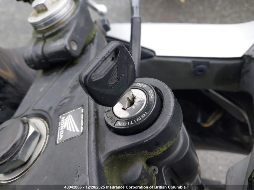 2012 Honda Cbr250 R VIN: MLHMC4125C5300220 Lot: 40042866