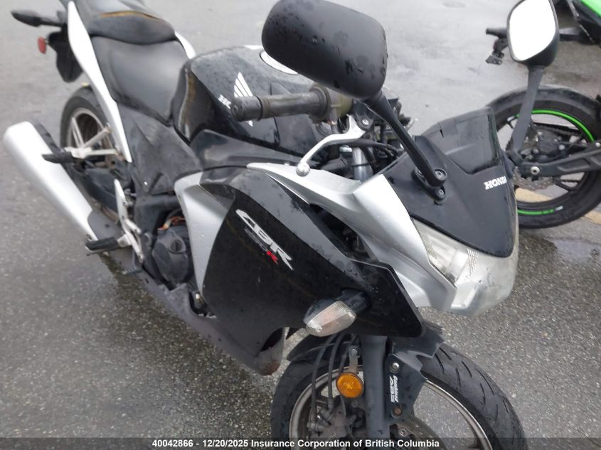 2012 Honda Cbr250 R VIN: MLHMC4125C5300220 Lot: 40042866