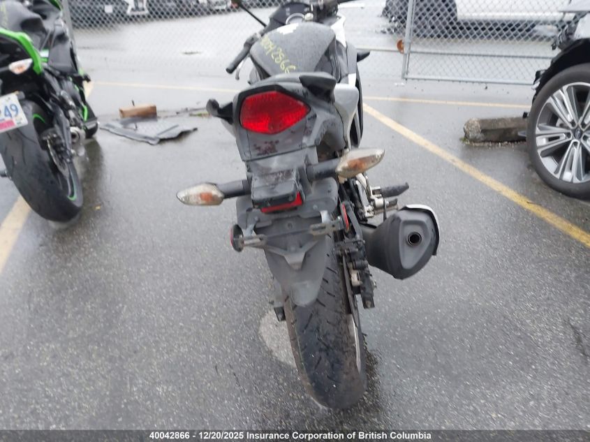 2012 Honda Cbr250 R VIN: MLHMC4125C5300220 Lot: 40042866