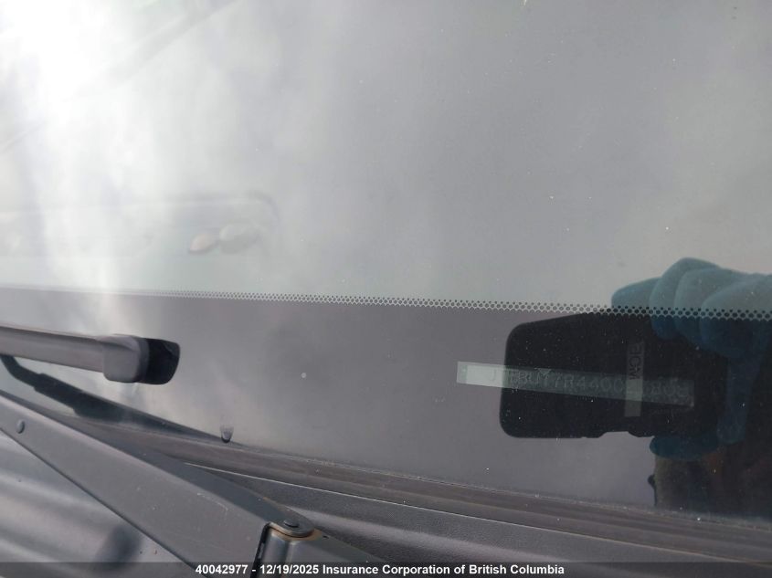 2004 Toyota 4Runner Limited VIN: JTEBU17R440027808 Lot: 40042977