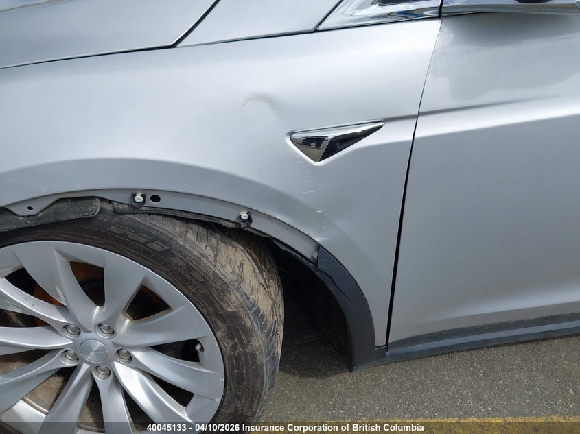 2017 Tesla Model X Awd/Standard Range VIN: 5YJXCBE23HF040453 Lot: 40045133