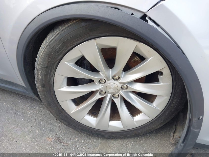 2017 Tesla Model X Awd/Standard Range VIN: 5YJXCBE23HF040453 Lot: 40045133