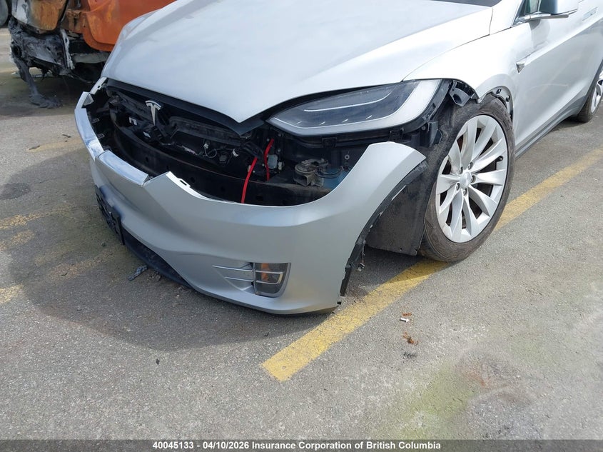 2017 Tesla Model X Awd/Standard Range VIN: 5YJXCBE23HF040453 Lot: 40045133