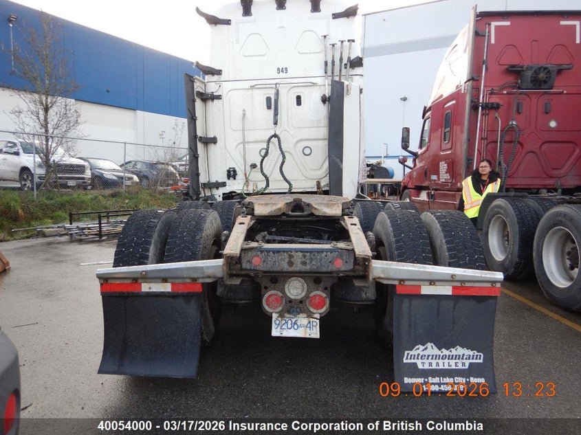 2022 OTHER SUBURBAN TRUCK 14.8L 6