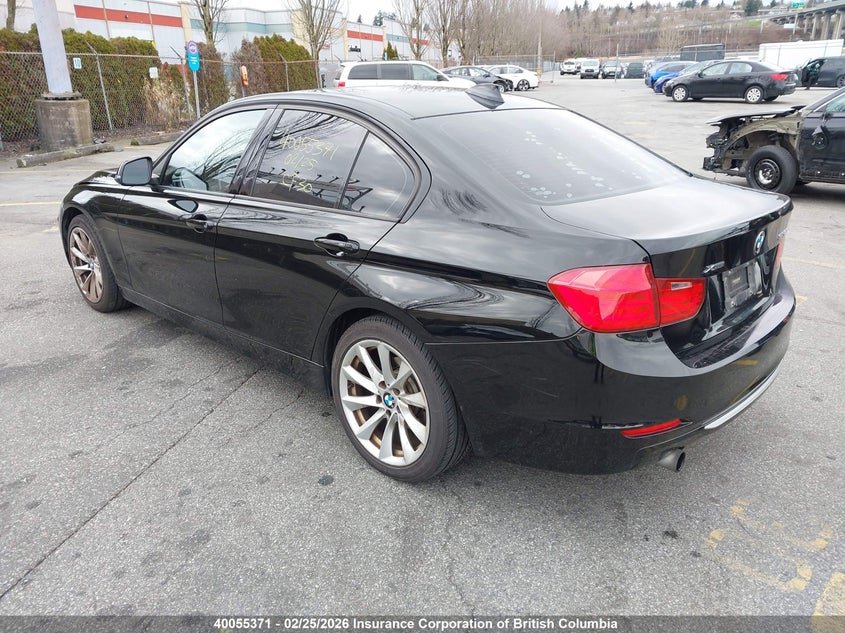Vin: wba3c3c54df146544, lot: 30066642, bmw 320i 20133