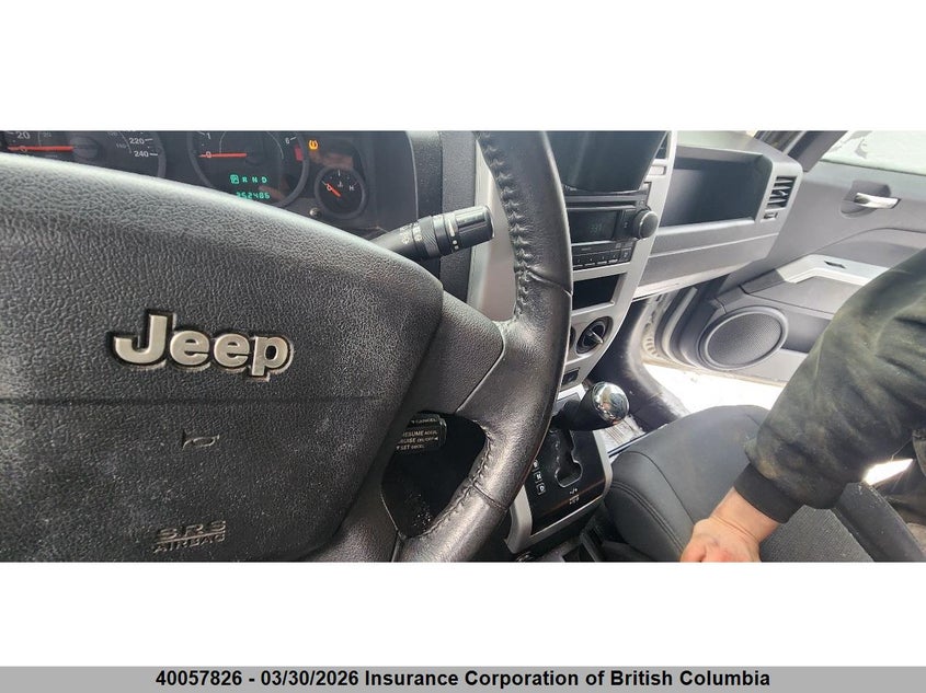 2008 Jeep Compass Sport VIN: 1J8FF47WX8D761741 Lot: 40057826