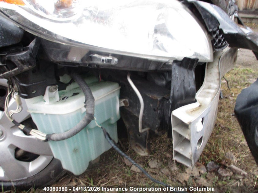 2010 Toyota Matrix Xr VIN: 2T1KE4EE4AC040689 Lot: 40060980