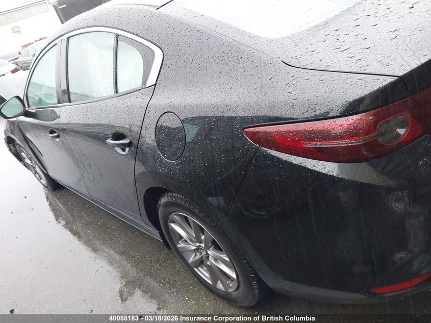 2021 Mazda 3 Preferred VIN: JM1BPBCLXM1306208 Lot: 40058183