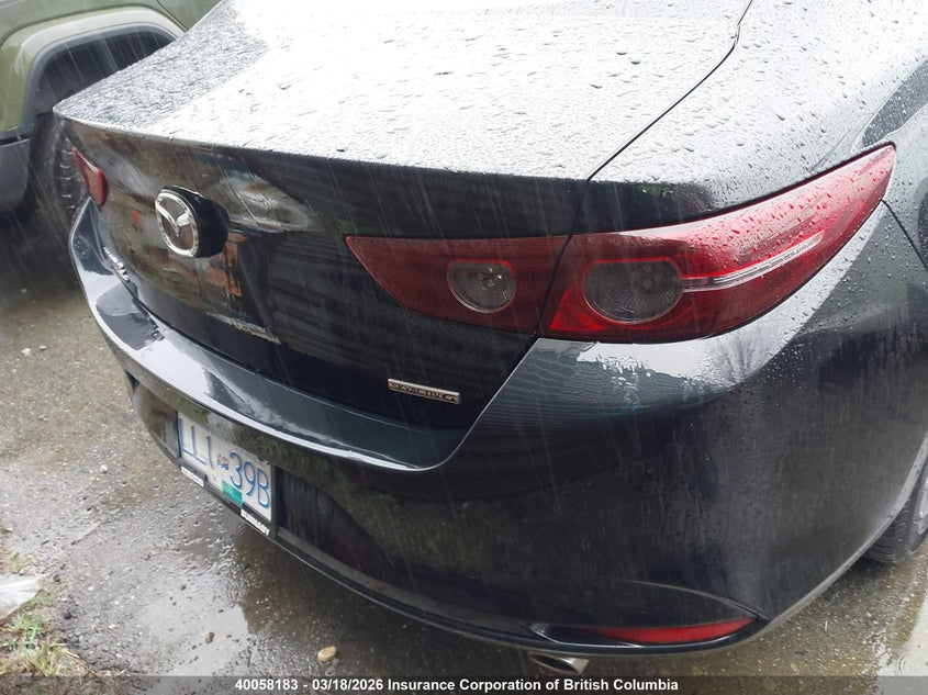 2021 Mazda 3 Preferred VIN: JM1BPBCLXM1306208 Lot: 40058183