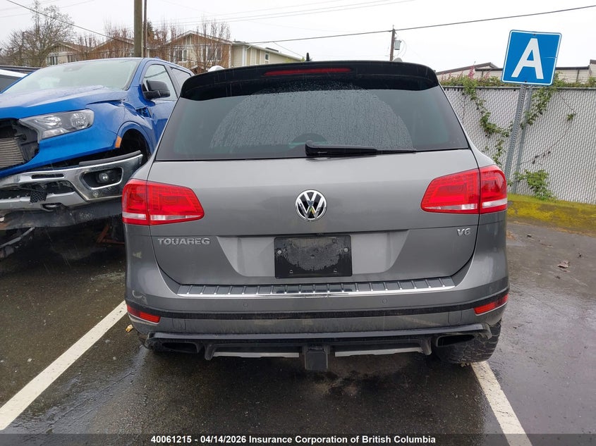 2017 Volkswagen Touareg Execline W/ R-Line VIN: WVGHF7BP5HD000547 Lot: 40061215