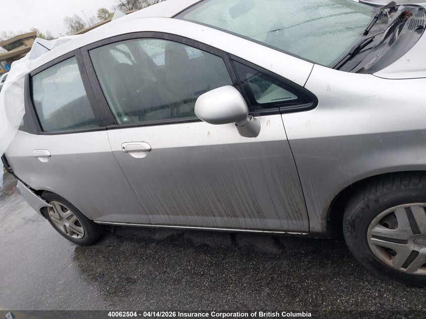 2007 Honda Fit VIN: JHMGD384X7S821132 Lot: 40062504