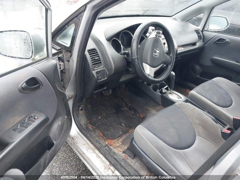 2007 Honda Fit VIN: JHMGD384X7S821132 Lot: 40062504