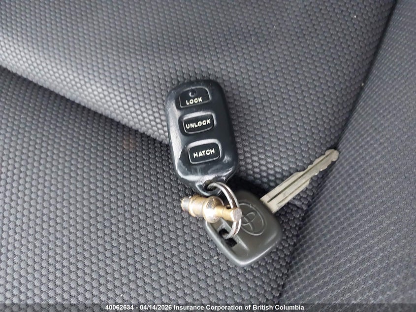 2004 Toyota Corolla Matrix Xr VIN: 2T1LR32E94C818173 Lot: 40062634