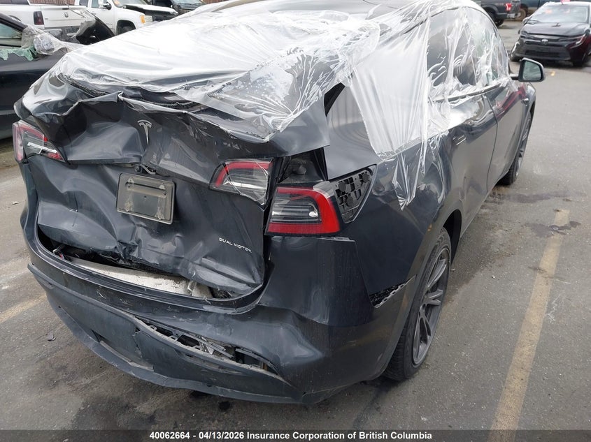 2025 Tesla Model Y VIN: 7SAYGAEE7SF296280 Lot: 40062664