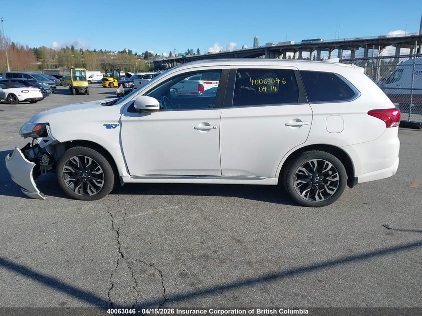 2018 Mitsubishi Outlander Se/Gt VIN: JA4J24A5XJZ605313 Lot: 40063046